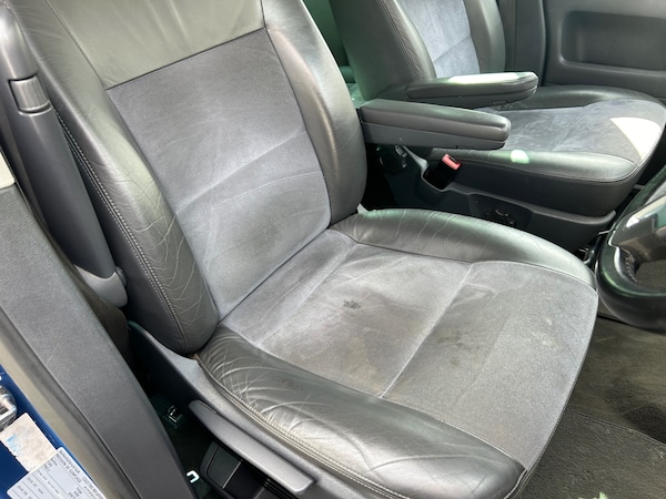 Used Volkswagen Caravelle 2010 for sale - 74690556: Photo 12