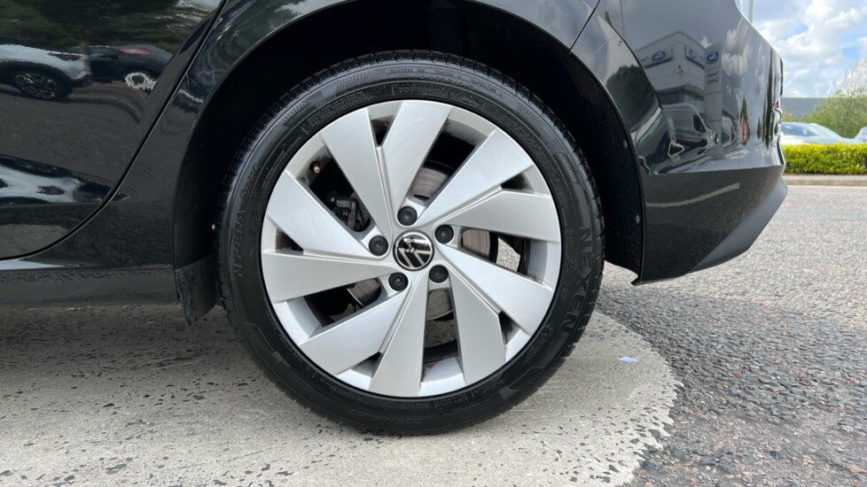 Used Volkswagen Golf 2024 for sale - 75783826: Photo 19