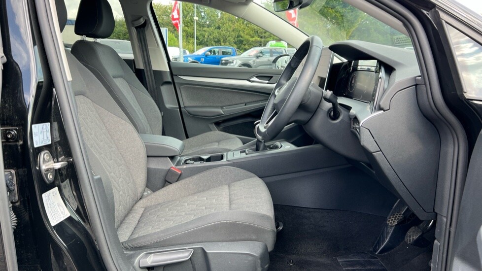 Used Volkswagen Golf 2024 for sale - 75783826: Photo 26