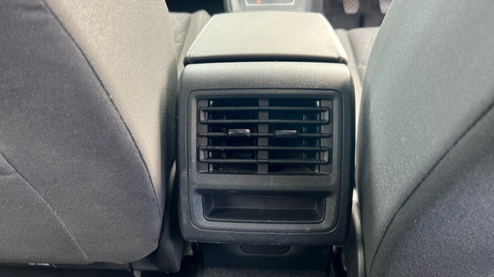 Used Volkswagen Golf 2024 for sale - 75783826: Photo 34