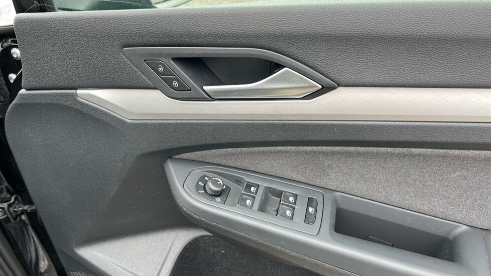 Used Volkswagen Golf 2024 for sale - 75783826: Photo 37