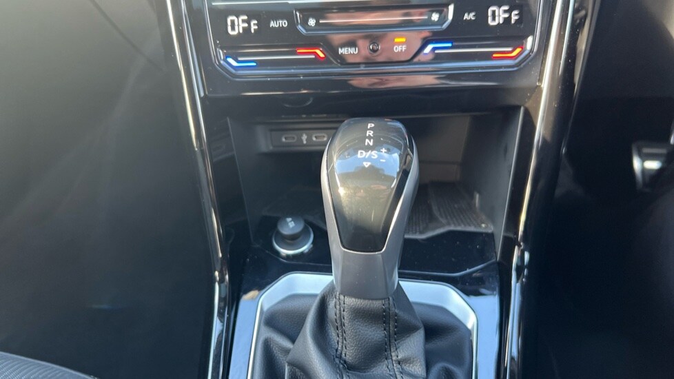 Used Volkswagen T-Roc 2025 for sale - 76575252: Photo 36