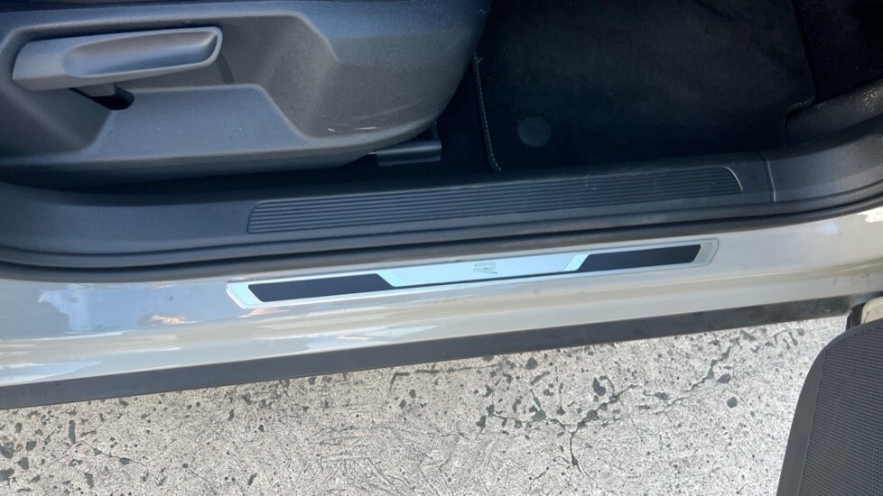 Used Volkswagen T-Roc 2025 for sale - 76575252: Photo 40