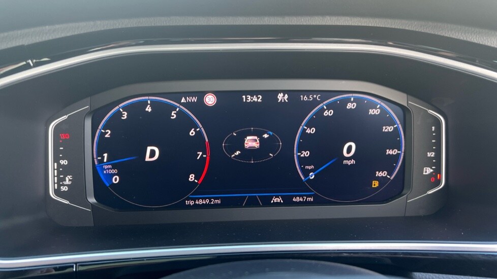 Used Volkswagen T-Roc 2025 for sale - 76575252: Photo 43