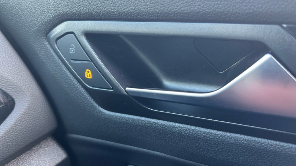 Used Volkswagen T-Roc 2025 for sale - 76575252: Photo 48