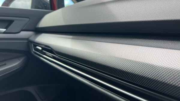 Used Volkswagen Golf 2025 for sale - 75403833: Photo 31