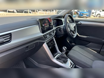 Used Volkswagen T-Roc 2022 for sale - 75403914: Photo