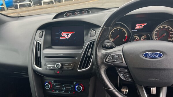 Used Ford Focus 2019 for sale - 76312011: Photo 12