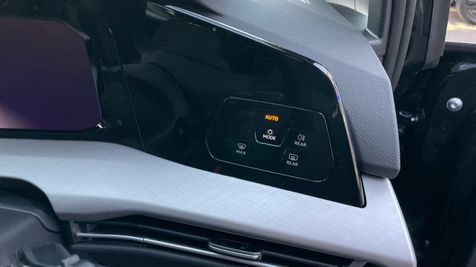 Used Volkswagen Golf 2025 for sale - 76474875: Photo 41