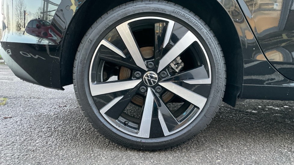 Used Volkswagen Golf 2025 for sale - 76474875: Photo 5