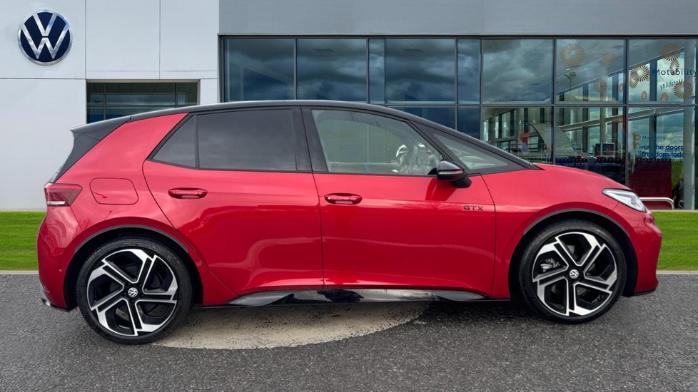 Used Volkswagen ID.3 2025 for sale - 77035993: Photo 4