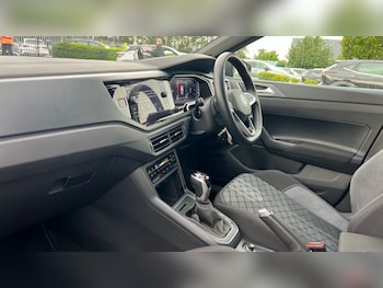Used Volkswagen Polo 2024 for sale - 75783915: Photo 2