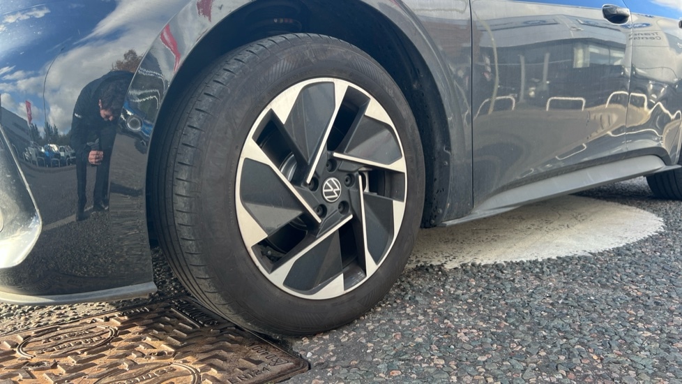 Used Volkswagen ID.3 2025 for sale - 76361938: Photo 5