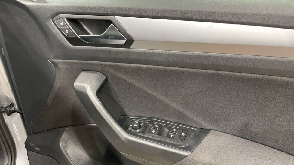 Used Volkswagen T-Roc 2025 for sale - 77075611: Photo 37