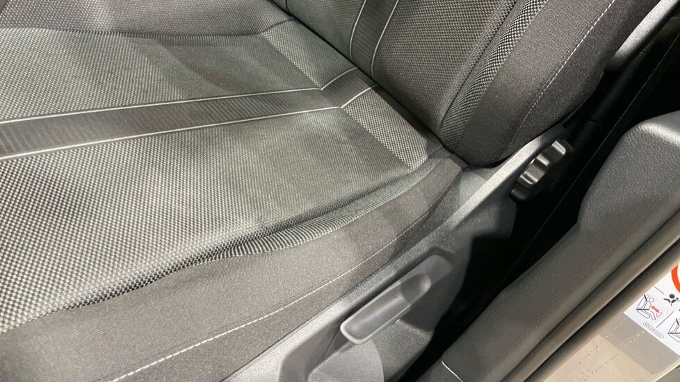 Used Volkswagen T-Roc 2025 for sale - 77075611: Photo 40