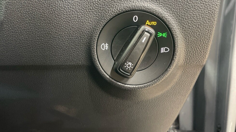 Used Volkswagen T-Roc 2025 for sale - 77075611: Photo 41