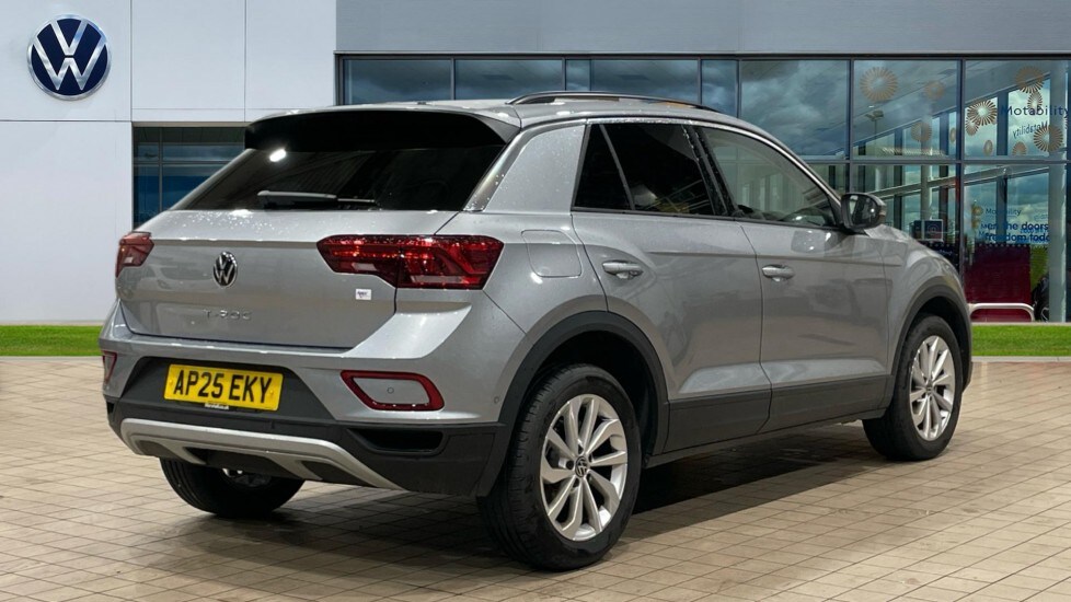 Used Volkswagen T-Roc 2025 for sale - 77075611: Photo 8