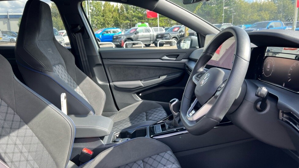 Used Volkswagen Golf 2025 for sale - 75828976: Photo 26