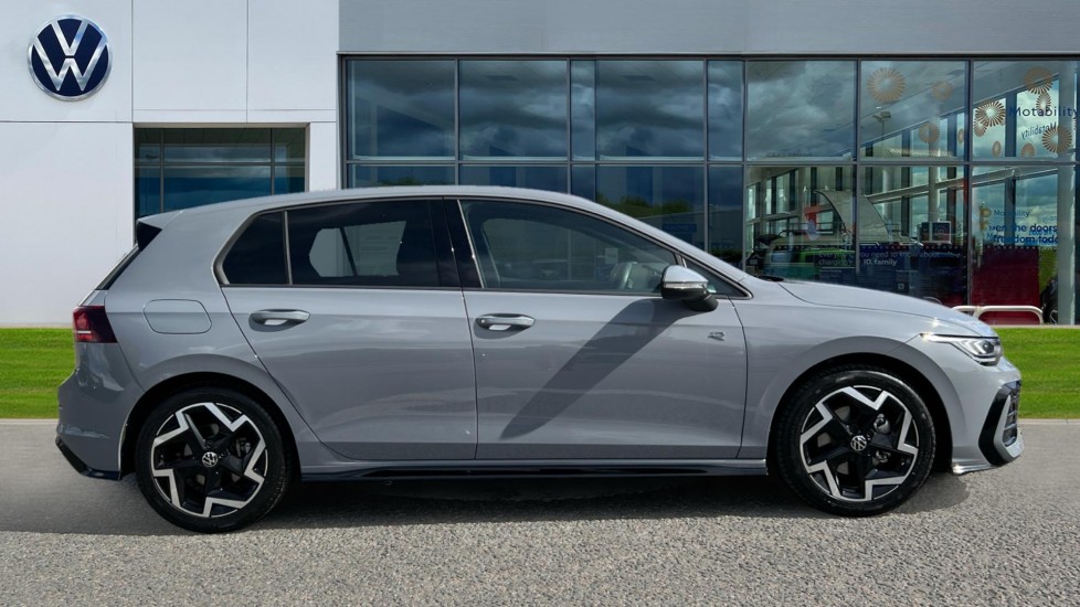 Used Volkswagen Golf 2025 for sale - 75828976: Photo 4
