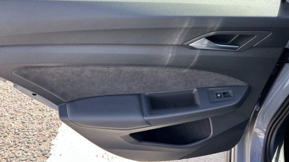Used Volkswagen Golf 2025 for sale - 75828976: Photo 41