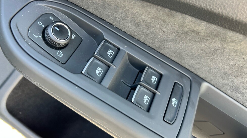 Used Volkswagen Golf 2025 for sale - 75828976: Photo 45