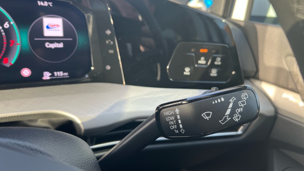 Used Volkswagen Golf 2025 for sale - 76428307: Photo 32