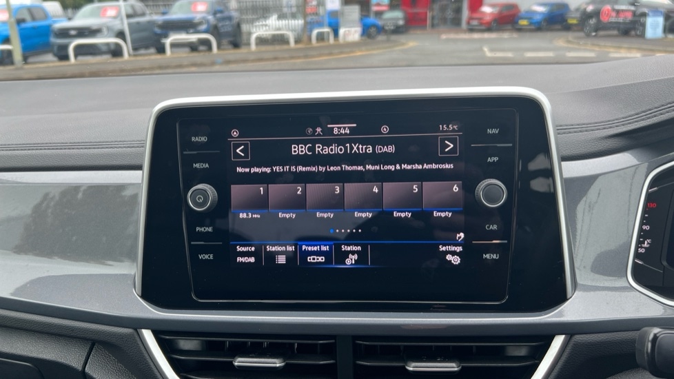 Used Volkswagen T-Roc 2024 for sale - 76528867: Photo 25