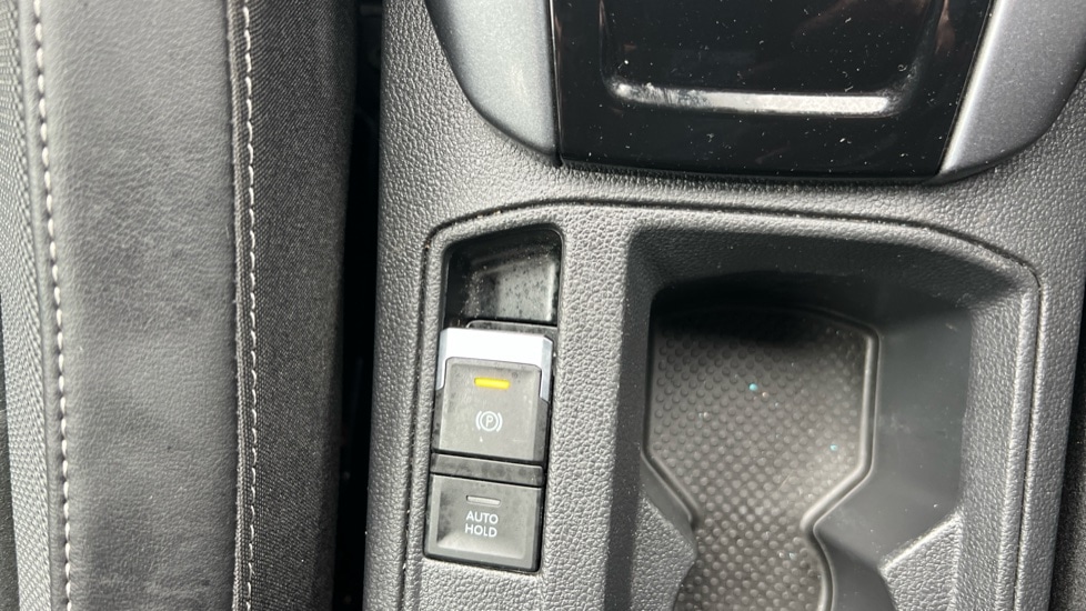 Used Volkswagen T-Roc 2024 for sale - 76528867: Photo 36