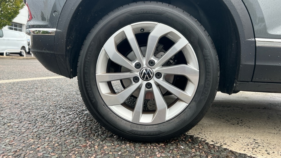 Used Volkswagen T-Roc 2024 for sale - 76528867: Photo 5