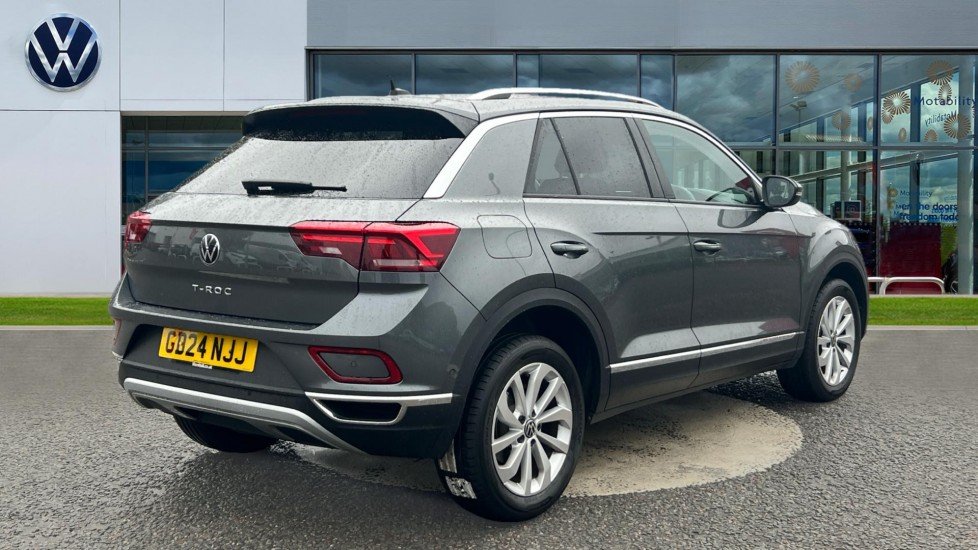 Used Volkswagen T-Roc 2024 for sale - 76528867: Photo 8