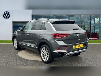 Used Volkswagen T-Roc 2024 for sale - 76007696: Photo 3
