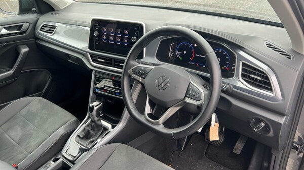 Used Volkswagen T-Roc 2024 for sale - 76007696: Photo 6