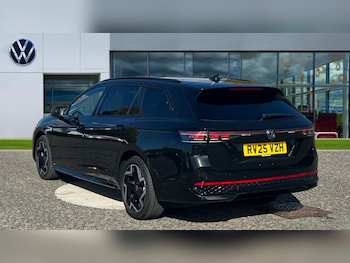 Used Volkswagen Passat 2025 for sale - 76067106: Photo