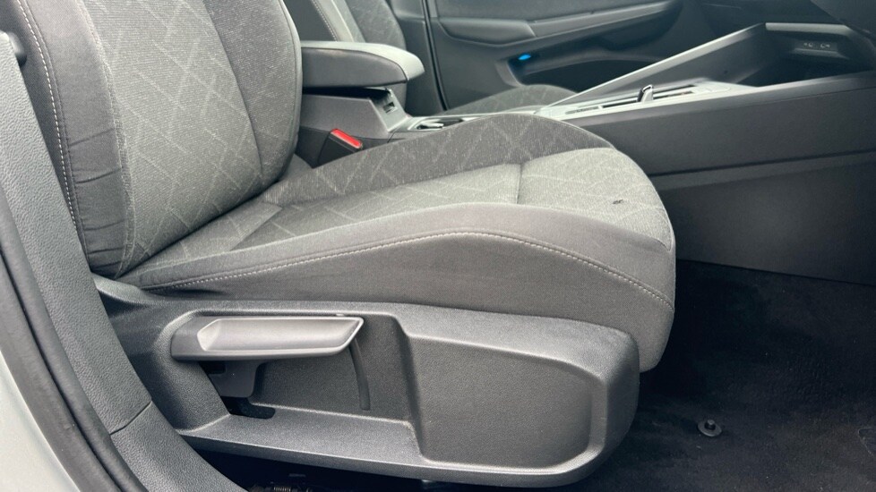 Used Volkswagen Golf 2023 for sale - 76475073: Photo 39