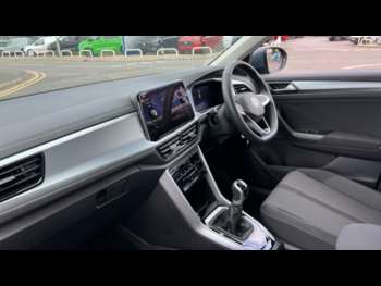 Used Volkswagen T-Roc 2024 for sale - 74940951: Photo