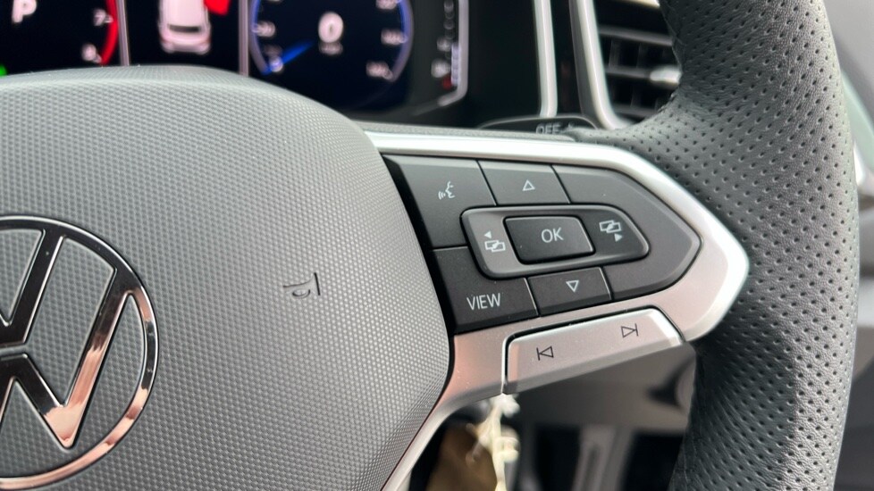 Used Volkswagen T-Roc 2025 for sale - 75829129: Photo 30