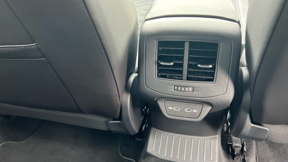 Used Volkswagen T-Roc 2025 for sale - 75829129: Photo 34