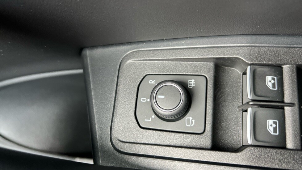 Used Volkswagen T-Roc 2025 for sale - 75829129: Photo 42