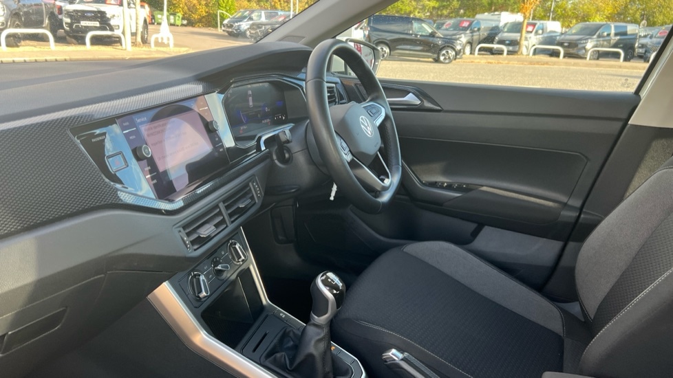 Used Volkswagen Polo 2024 for sale - 76552298: Photo 2