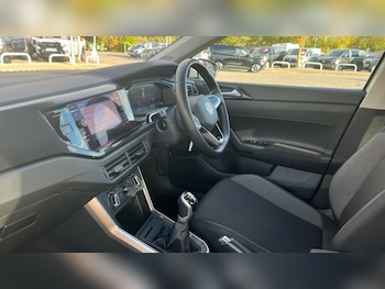 Used Volkswagen Polo 2024 for sale - 76552298: Photo