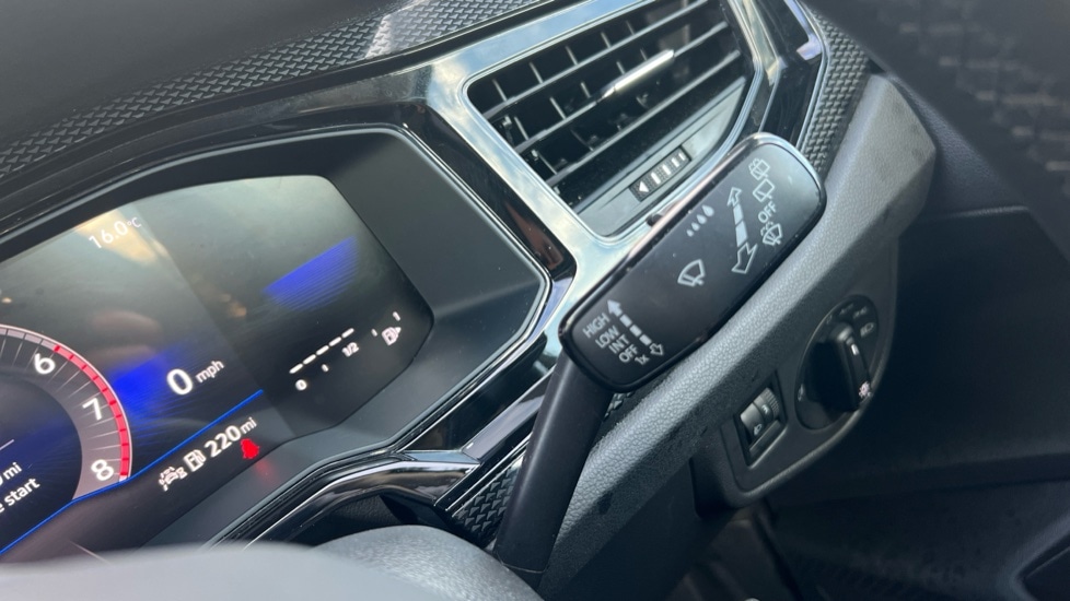 Used Volkswagen Polo 2024 for sale - 76552298: Photo 32