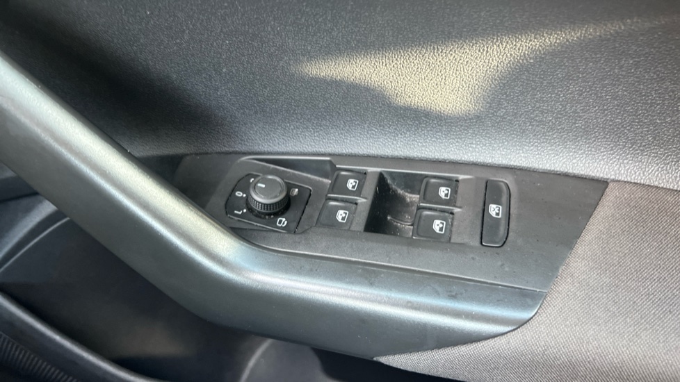 Used Volkswagen Polo 2024 for sale - 76552298: Photo 37