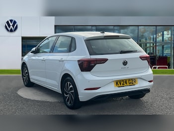 Used Volkswagen Polo 2024 for sale - 76552298: Photo