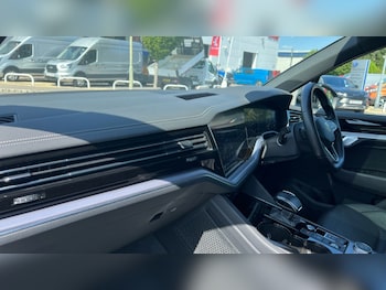 Used Volkswagen Touareg 2023 for sale - 75541214: Photo