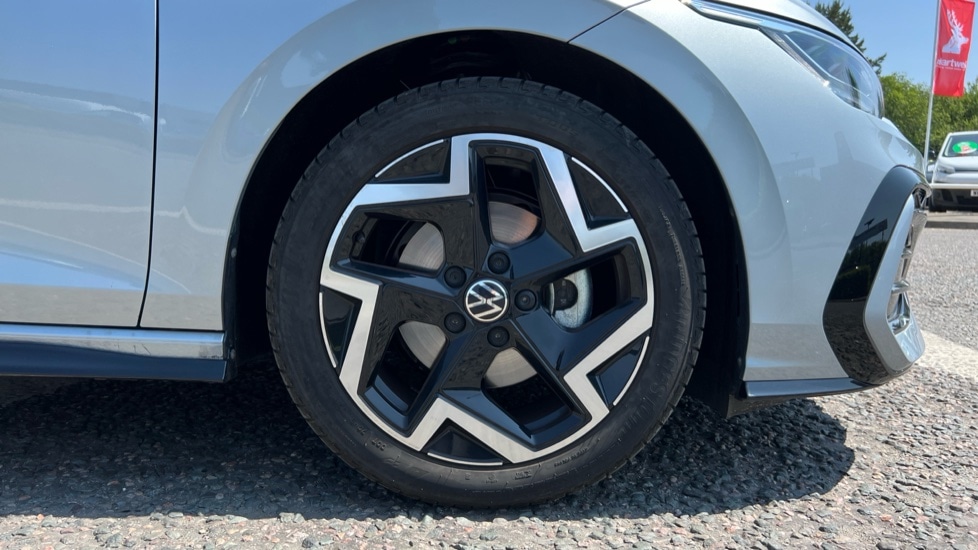 Used Volkswagen Golf 2024 for sale - 76563693: Photo 20