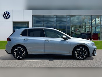 Used Volkswagen Golf 2024 for sale - 76563693: Photo