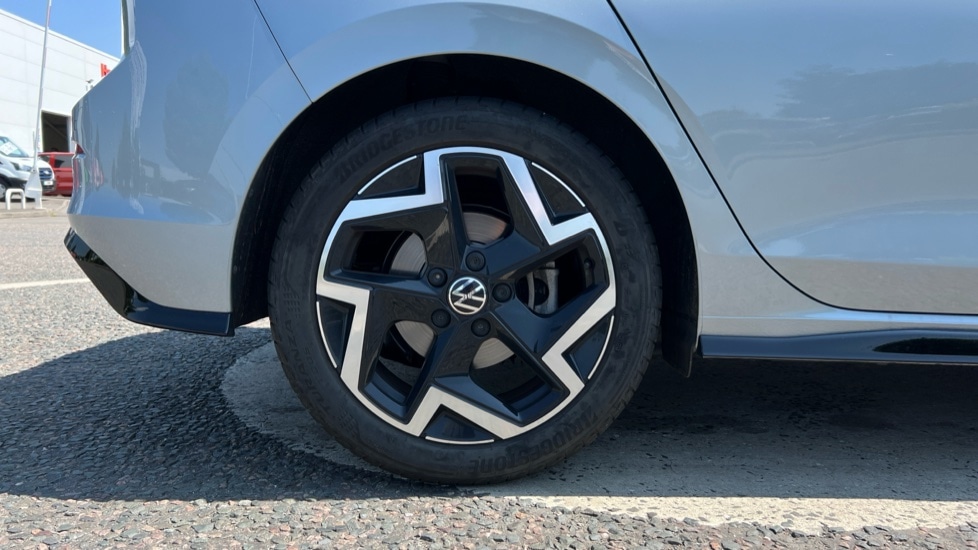 Used Volkswagen Golf 2024 for sale - 76563693: Photo 5