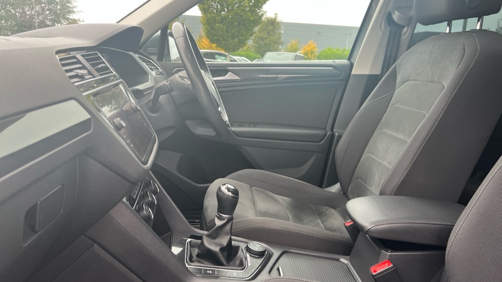 Used Volkswagen Tiguan 2017 for sale - 76447201: Photo 28