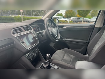 Used Volkswagen Tiguan 2017 for sale - 76447201: Photo