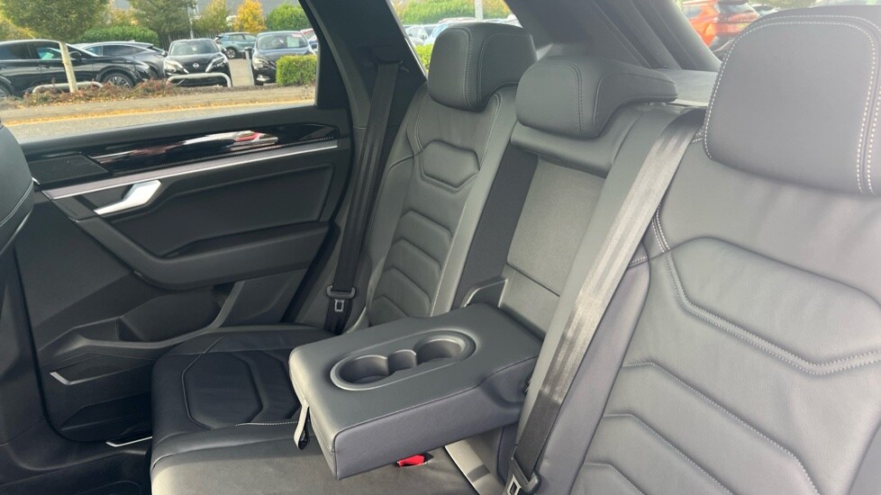 Used Volkswagen Touareg 2025 for sale - 76086523: Photo 15